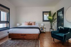  - Gold Diggers Hotel Hollywood