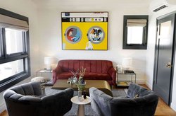  - Gold Diggers Hotel Hollywood