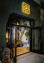  - Gold Diggers Hotel Hollywood