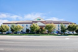  - Holiday Inn Express & Suites Clovis