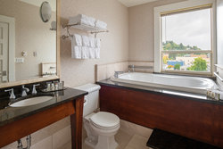  - Hotel Elliott Astoria