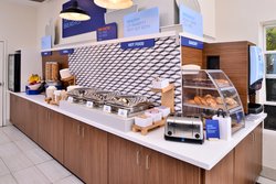  - Holiday Inn Express & Suites McKinleyville - US 101, Exit 72