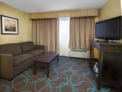  - Holiday Inn Downtown Niagara Falls