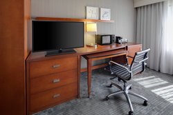  - Courtyard by Marriott Hotel Beachwood - I-271, Exit 29
