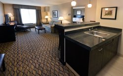  - Holiday Inn Express & Suites Milford - I-95, Exit 40