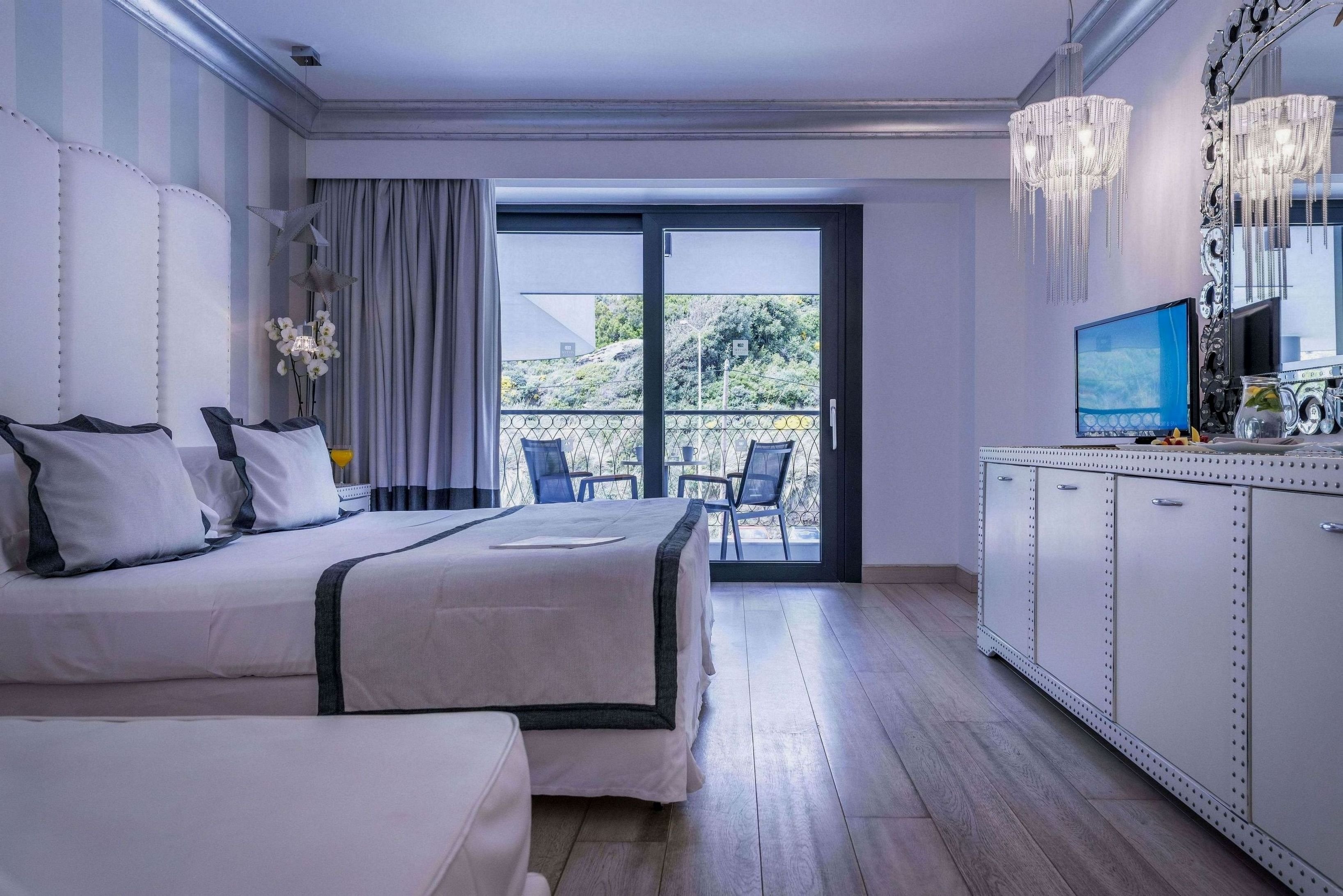 MITSIS ALILA RESORT AND SPA-guestroom-Twin Mountain View Accessible.jpg