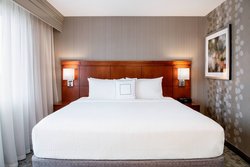  - Courtyard by Marriott Hotel Edmonton West