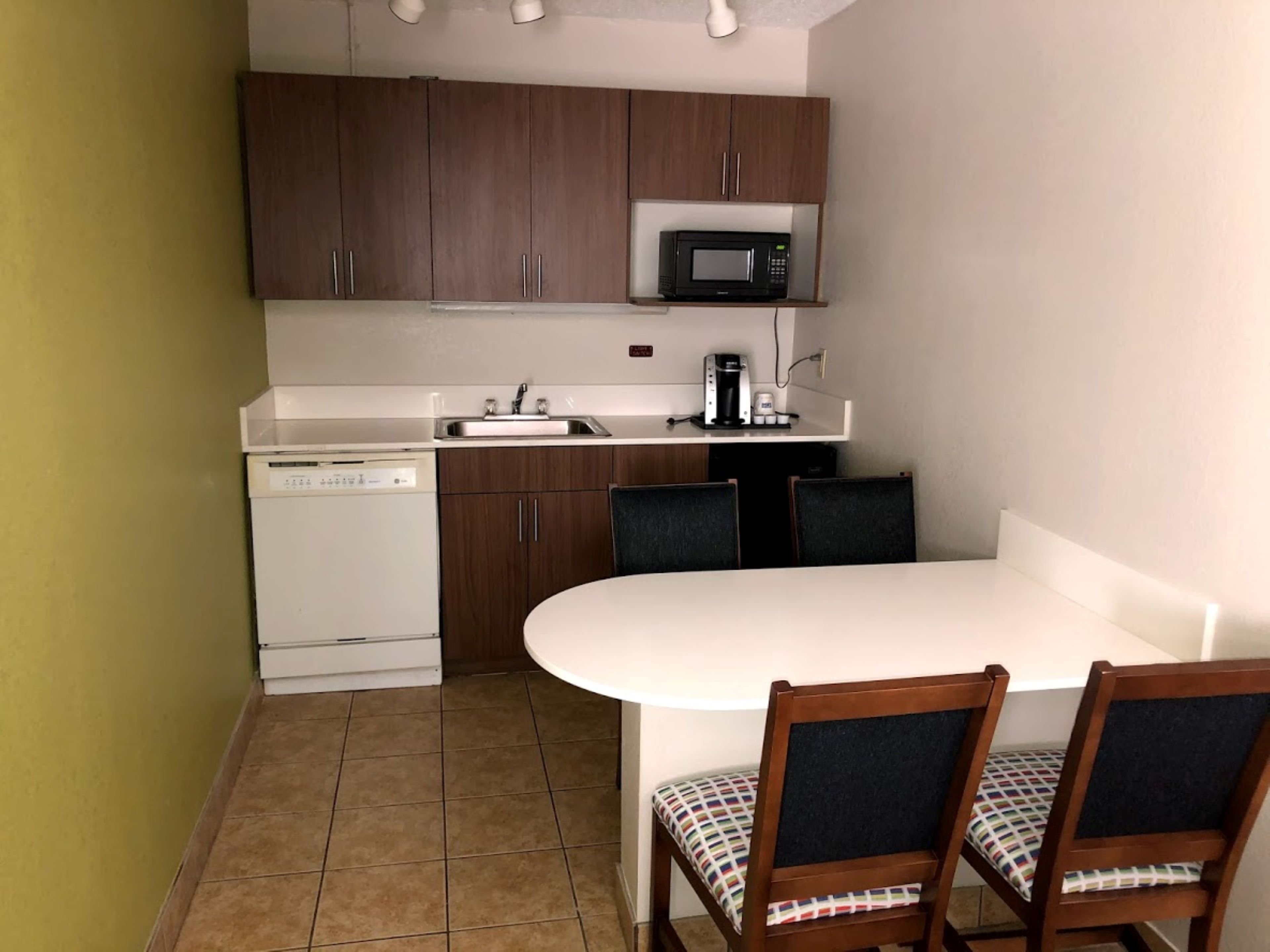 HOLIDAY INN EXP STES SHELBY EA BY I-guestroom-King Deluxe Suite Kitchenette.jpg
