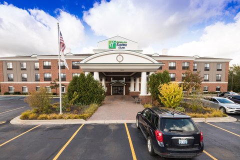 Drive up to complimentary parking, wifi and breakfast w/your stay