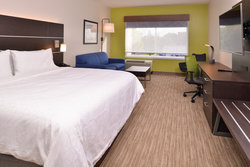  - Holiday Inn Express & Suites Mall of America Bloomington