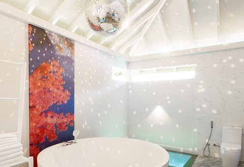 THE STANDARD MALDIVES - Photo 39