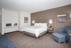  - Holiday Inn Express & Suites Great Bend