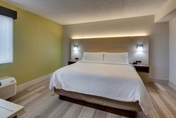  - Holiday Inn Express Airport Pittston - I-81, Exit 175