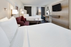  - Crowne Plaza Hotel Downtown Dallas - I-35, Exit 428C