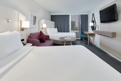  - Crowne Plaza Hotel Downtown Dallas - I-35, Exit 428C