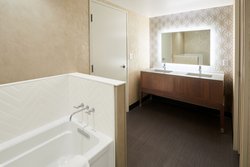  - Holiday Inn & Suites Drexel Hill