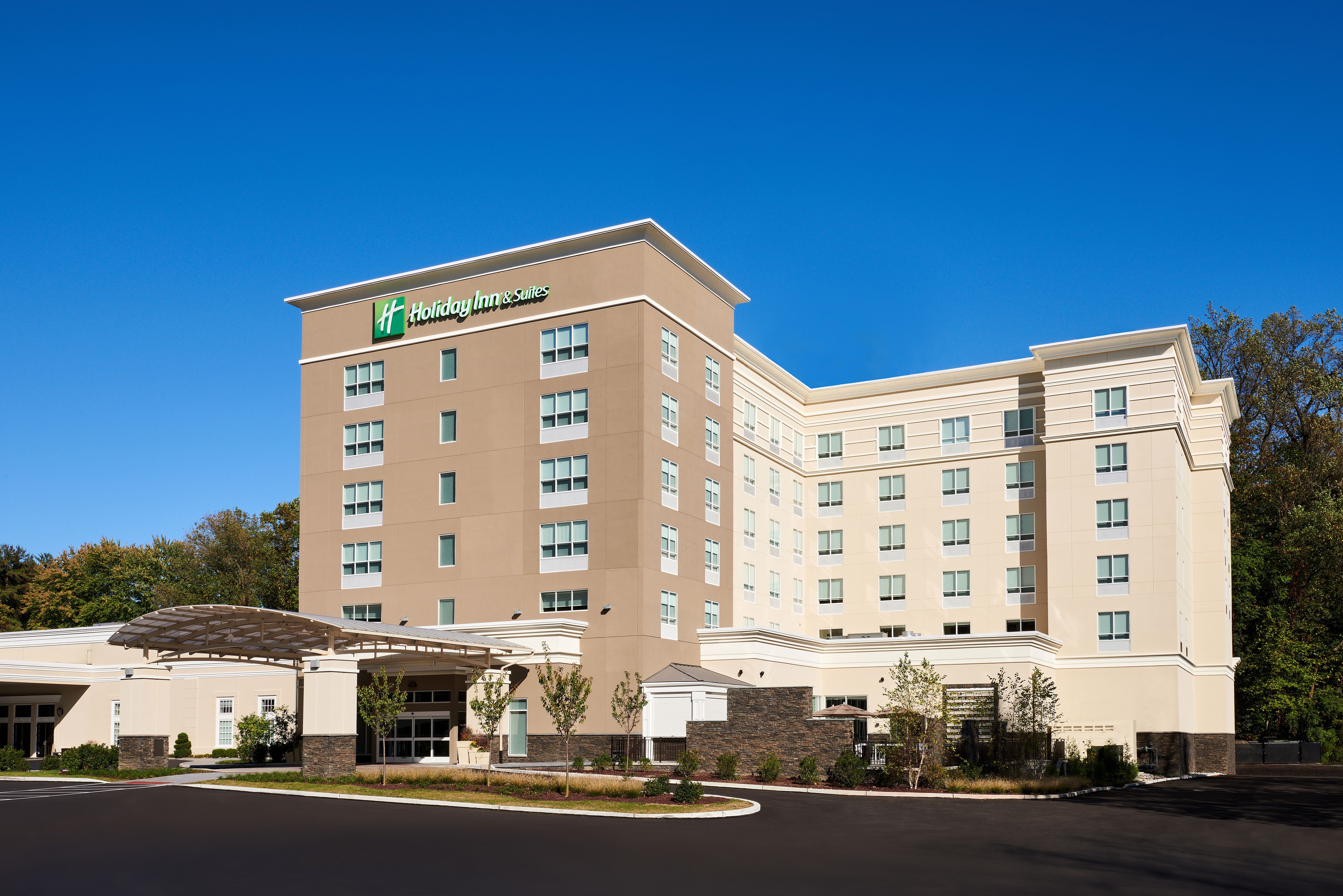 HOLIDAY INN STES DREXEL HILL BY IHG-guestroom-Stay with Holiday Inn & Suites Philadelphia W - Drexel Hill..jpg