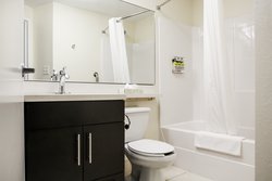  - Candlewood Suites North Glen Allen - I-295, Exit 43