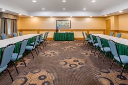  - Holiday Inn Express & Suites Canton - I-275, Exit 22