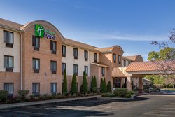  - Holiday Inn Express & Suites Canton - I-275, Exit 22