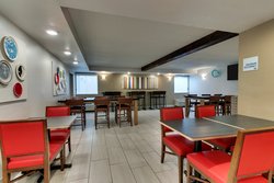  - Holiday Inn Express Airport Pittston - I-81, Exit 175
