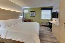  - Holiday Inn Express Airport Pittston - I-81, Exit 175