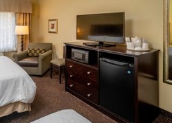  - Holiday Inn Express South Charleston - I-64 & I-77, Exit 95