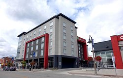  - Holiday Inn Express & Suites Downtown Toronto Area