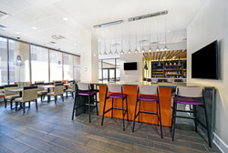  - Holiday Inn Downtown Memphis - I-40, Exit 1 & 1A