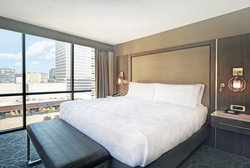  - Holiday Inn Downtown Memphis - I-40, Exit 1 & 1A