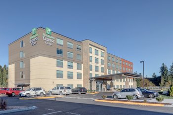 Holiday Inn Express & Suites Auburn Downtown