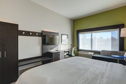  - Holiday Inn Express & Suites Downtown Auburn