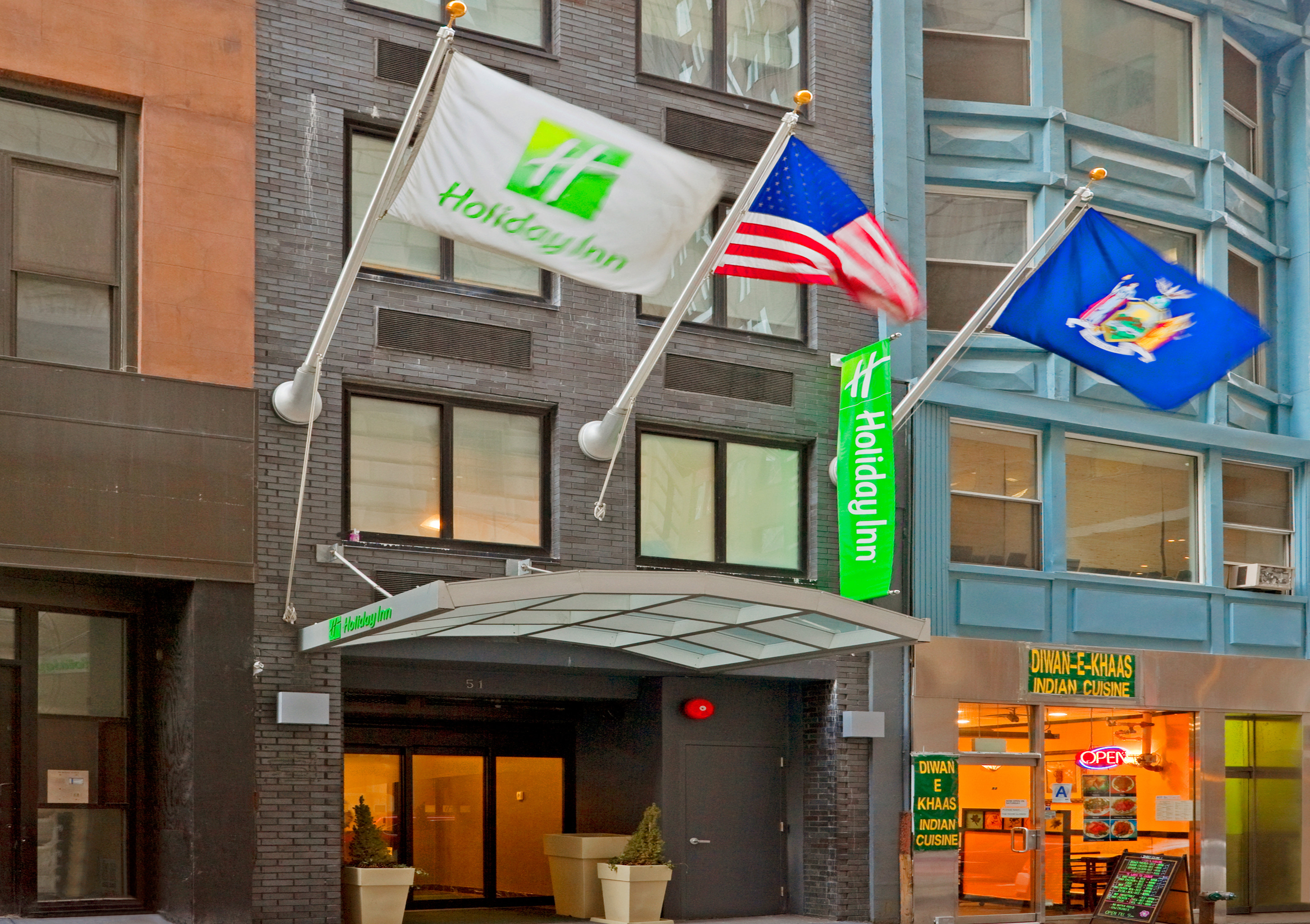 Stay with us to get easy access to Battery Park.