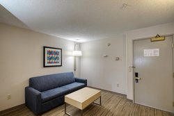  - Holiday Inn Express & Suites Oshkosh - I-41, Exit 119