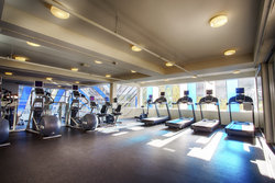  - Pinnacle Vancouver Harbourfront Hotel