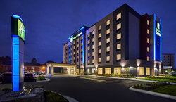  - Holiday Inn Express Point Edward