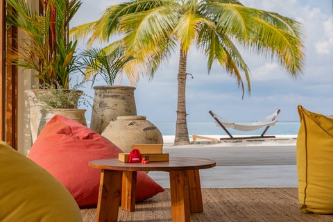 THE STANDARD MALDIVES - Photo 18