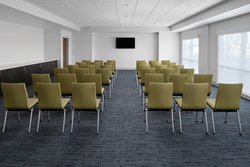  - Holiday Inn Express & Suites Elkhorn - I-43, Exit 25