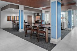  - Holiday Inn Express & Suites Elkhorn - I-43, Exit 25