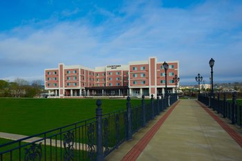 Courtyard by Marriott Rome Riverwalk