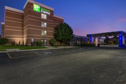  - Holiday Inn Express Naperville - I-88, Exit 127