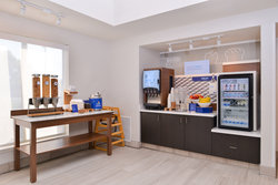  - Holiday Inn Express Stockton - CA 99, Exit 250