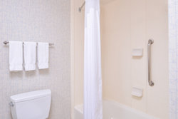  - Holiday Inn Express Stockton - CA 99, Exit 250