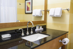  - Pinnacle Vancouver Harbourfront Hotel