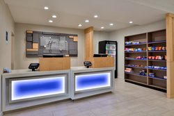  - Holiday Inn Express & Suites North Kansas City - I-29 & I-35, Exit 6