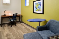  - Holiday Inn Express & Suites North Kansas City - I-29 & I-35, Exit 6