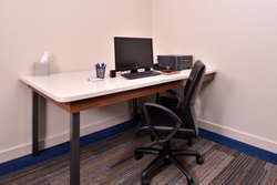  - Holiday Inn Express & Suites North Kansas City - I-29 & I-35, Exit 6