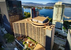  - Pinnacle Vancouver Harbourfront Hotel