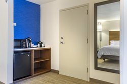  - Holiday Inn Express & Suites Midtown Albuquerque - I-40, Exit 160