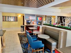  - Holiday Inn Express & Suites Libertyville